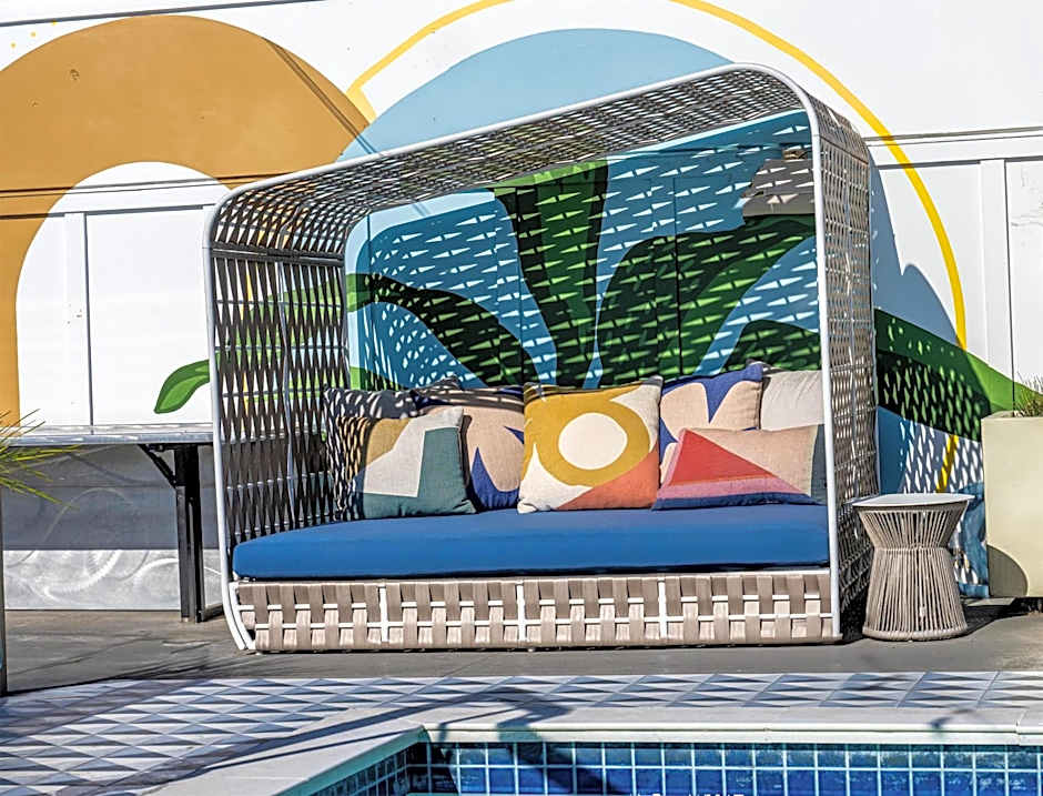 Inn at the Pier Pismo Beach, Curio Collection by Hilton