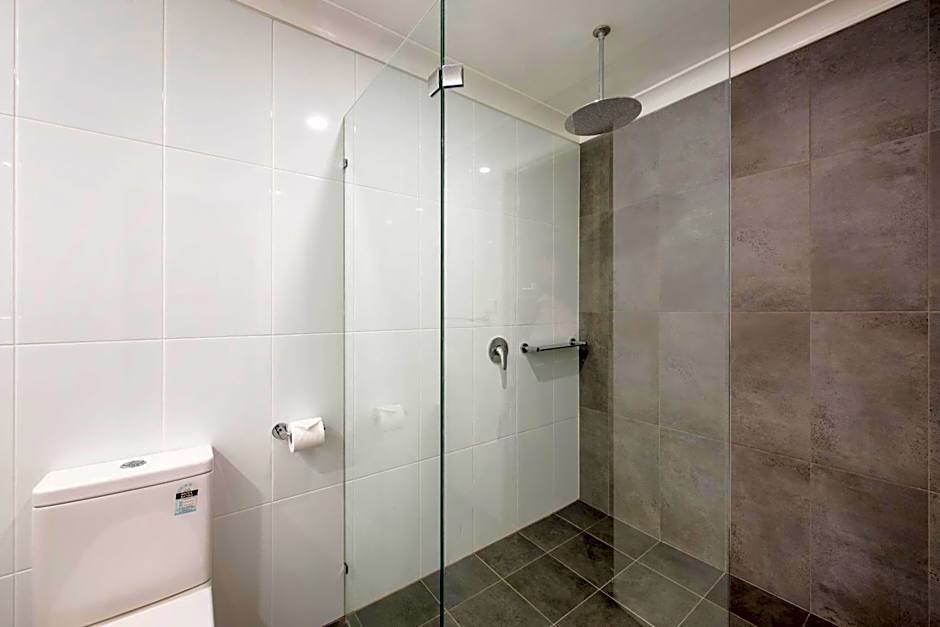 Winning Post Motor Inn