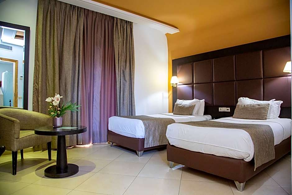 Malak Hotel