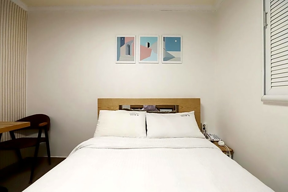 Stay RomanticTrip_Hostel