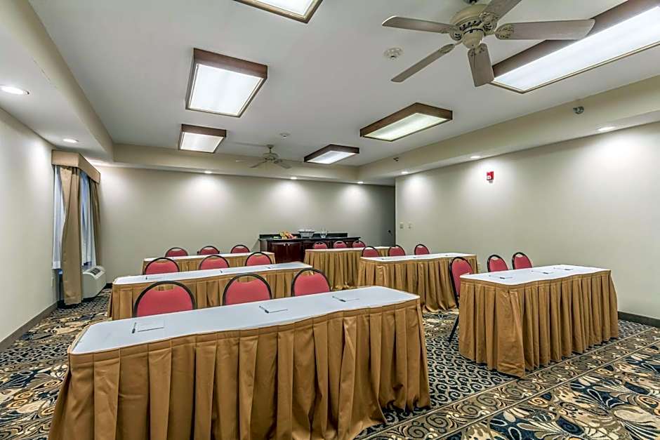 Hampton Inn By Hilton Jackson-Pearl-International Airport