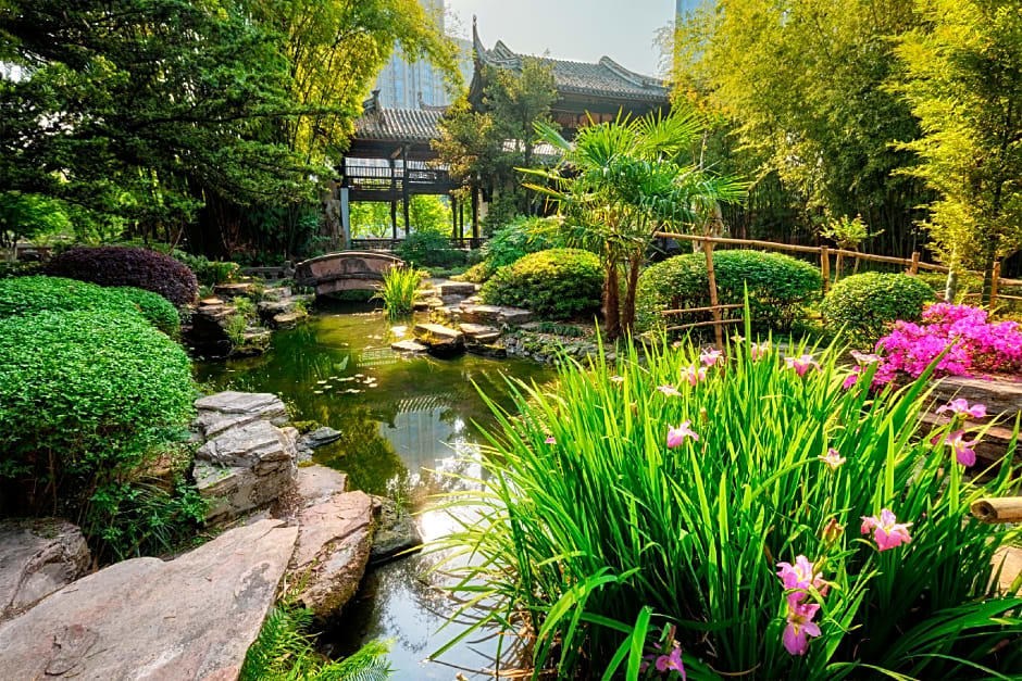 7Day Premium Chengdu Railway East Station Capitaland Square Branch – Chengdu, IL