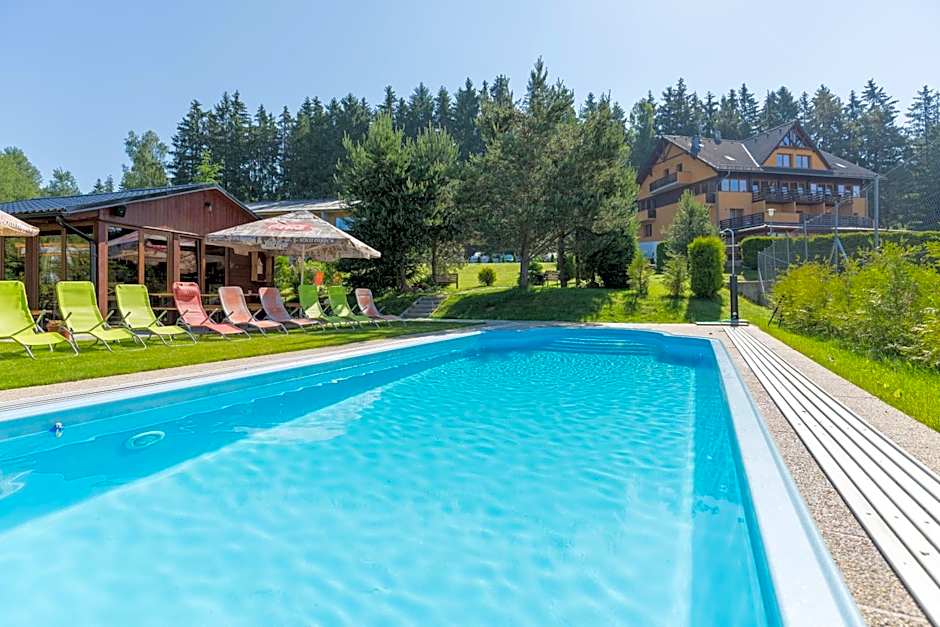 Hotel SLUNEČNÁ LOUKA