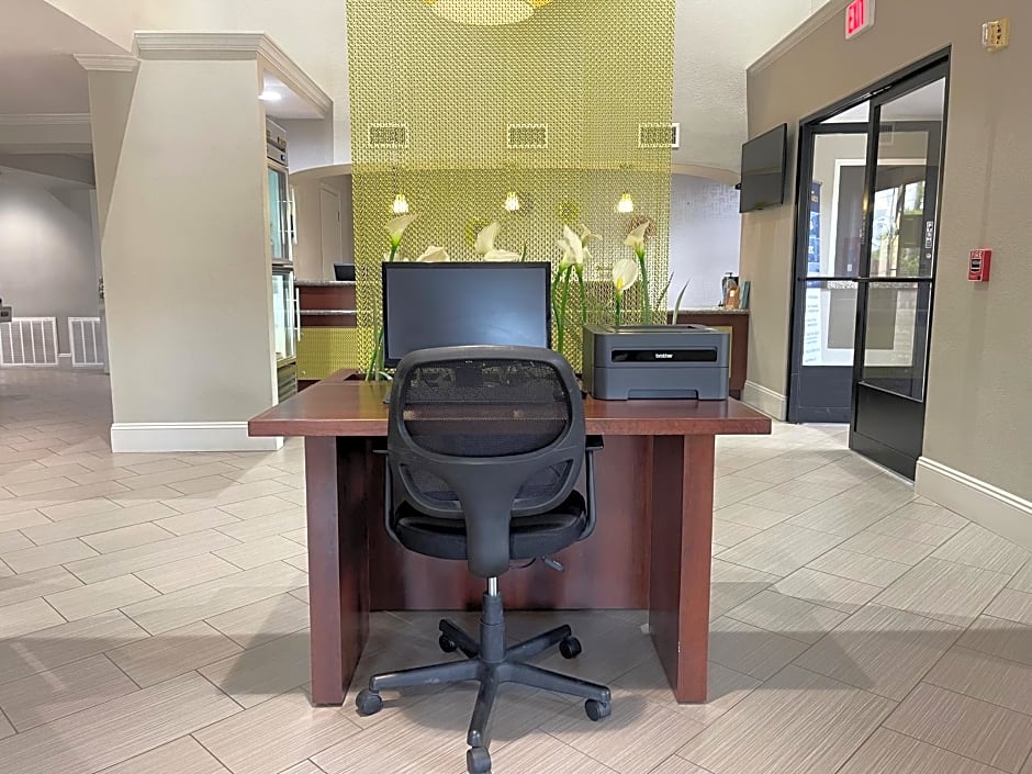 SureStay Hotel by Best Western Deer Park