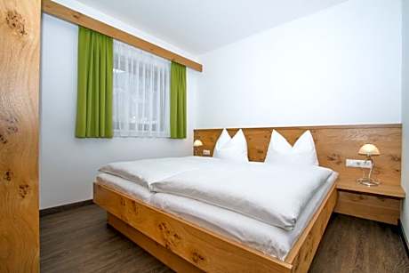 One-Bedroom Apartment with Balcony
