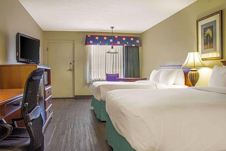 Quality Inn Benson I-10 Exit 304