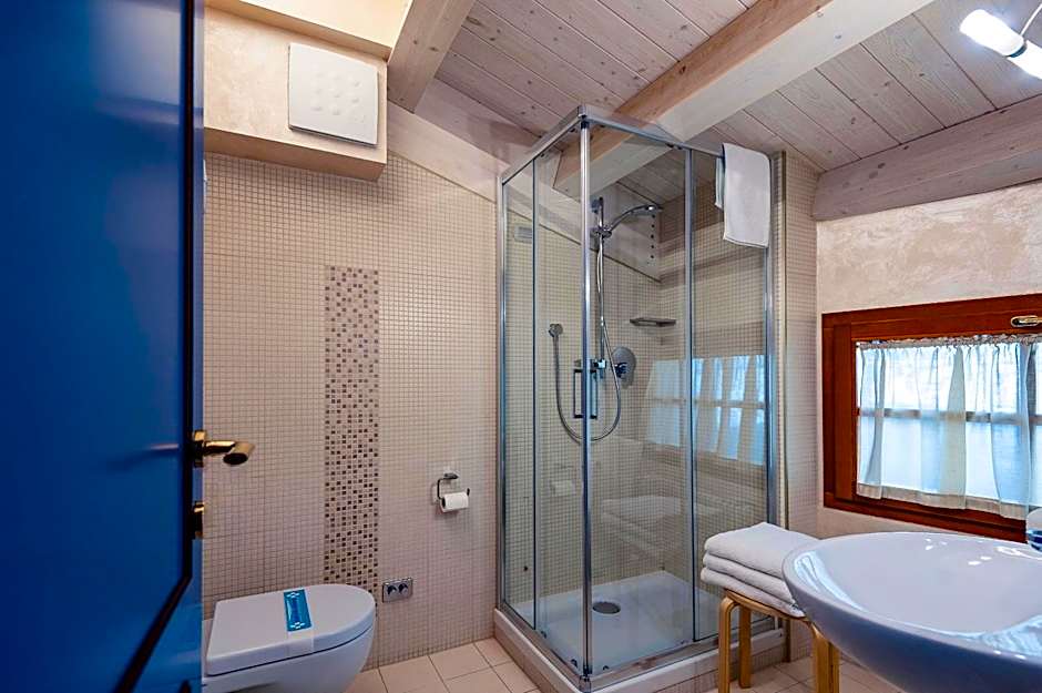 La Grotta Hotel