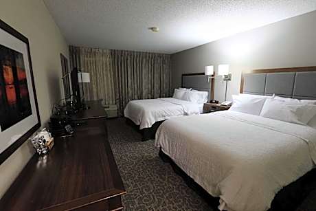 Room with Two Queen Beds - Non-Smoking