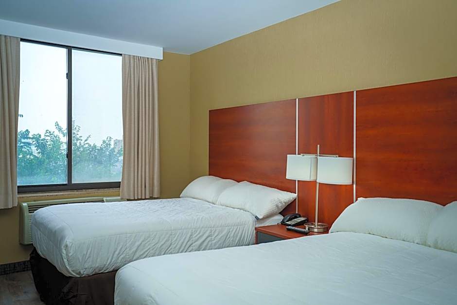 Sky Hotel Flushing/Laguardia Airport