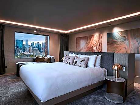 William Clarke Sky Villa with One King Bed and Lounge Access - Top Floor
