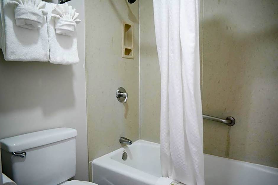 Days Inn by Wyndham West Covina