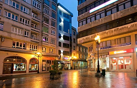 Duerming Longoria Plaza Hotel