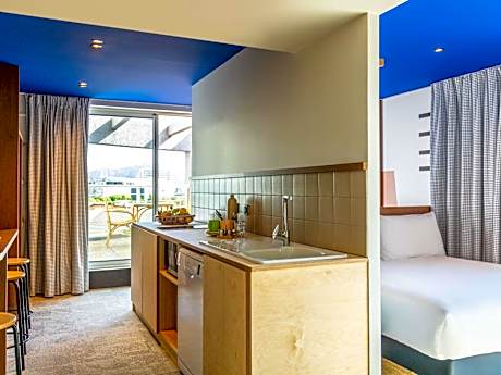 Super Pop Room – Double Terraces – 1 Double Bed Velodrome Stadium View