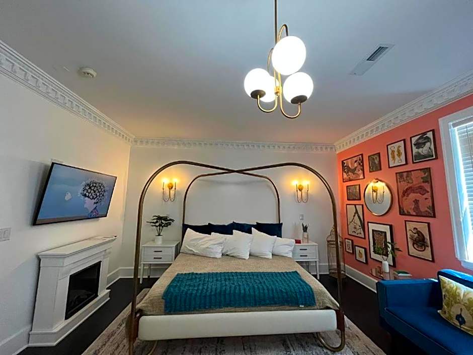 The Front Street Inn