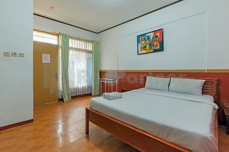 Seruni Guest House Near Alun Alun Lembang Mitra RedDoorz