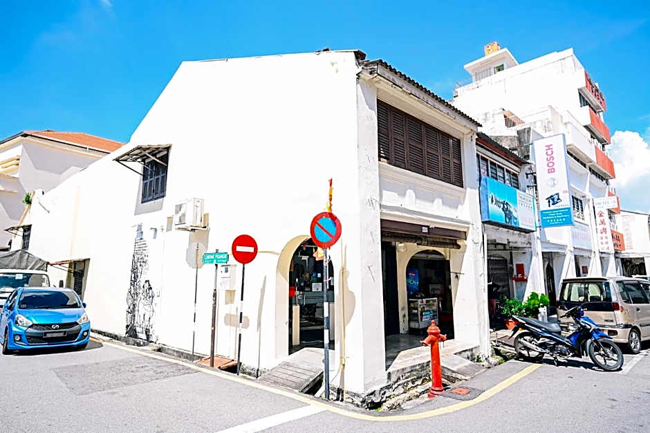 Swing & Pillows @ Beach Street