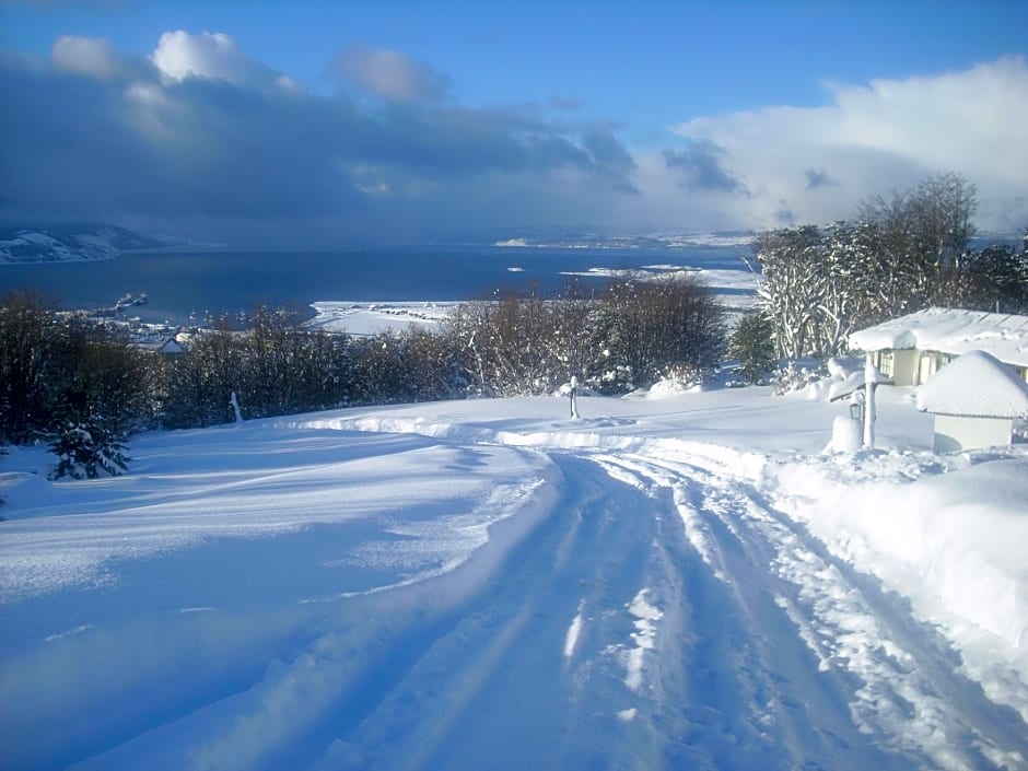 CabaÃ±as Del Martial