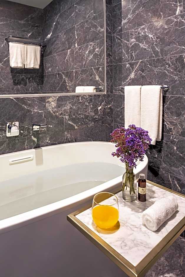 Mathias Luxury Plus by Viadora