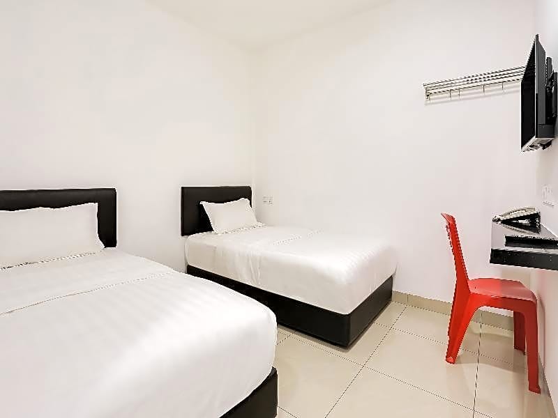 Super OYO 89495 Rich Hotel