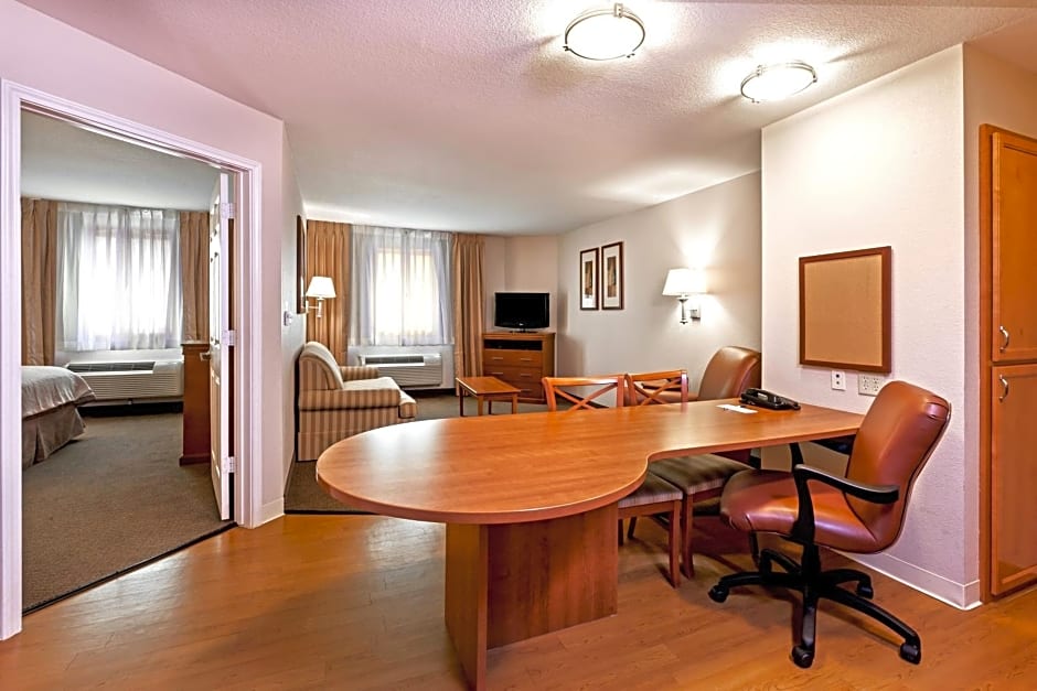 Candlewood Suites Pearland By IHG