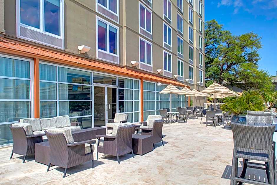 DoubleTree by Hilton Hotel Biloxi