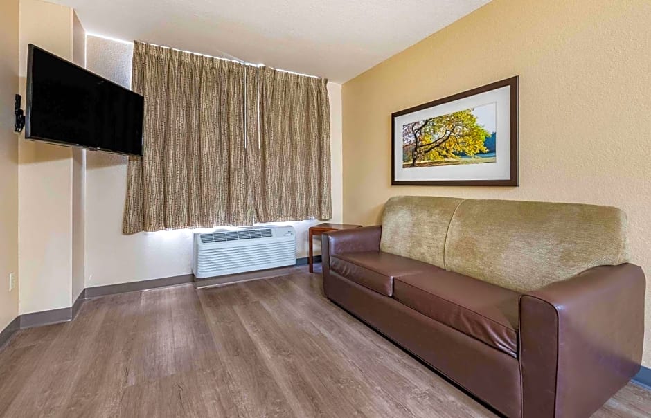 Extended Stay America Suites - Raleigh - RTP - 4919 Miami Blvd.