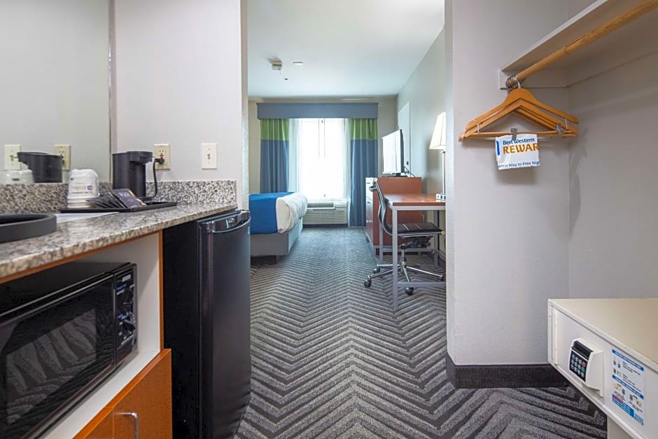 Best Western Coyote Point Inn