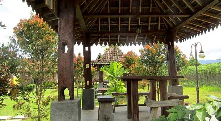 Balkondes Bumiharjo (Kampung Dolanan)