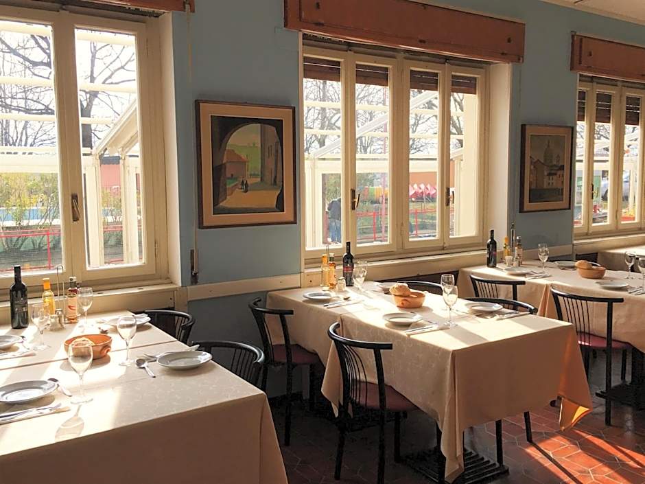 Camping Hotel Au Lac De Como