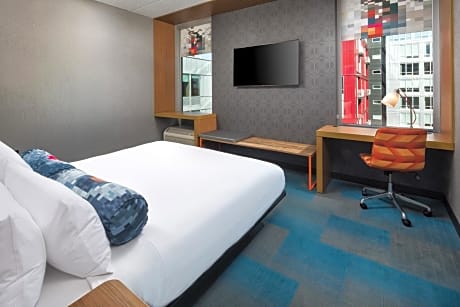 Aloft Minneapolis