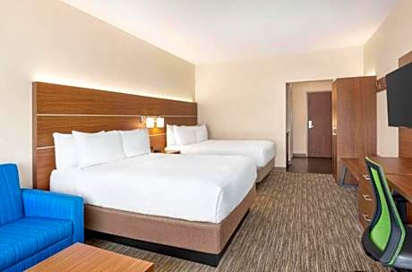 Queen Room with Two Queen Beds - Disability Access with Bath Tub