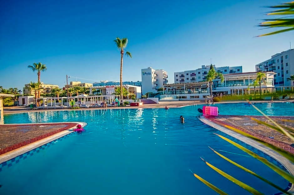 Marlita Beach Hotel Apartments