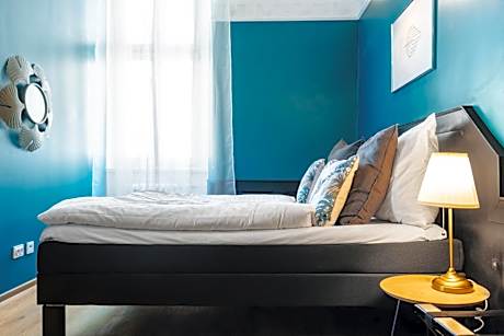 Deluxe Suite with Spa Bath