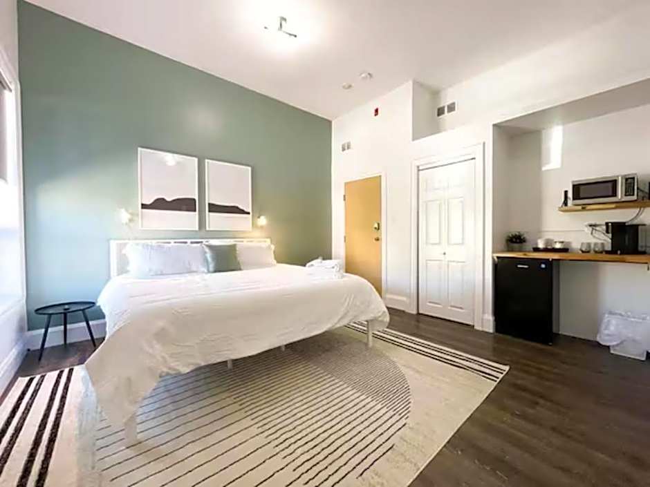 Lake Superior Boutique Hotel