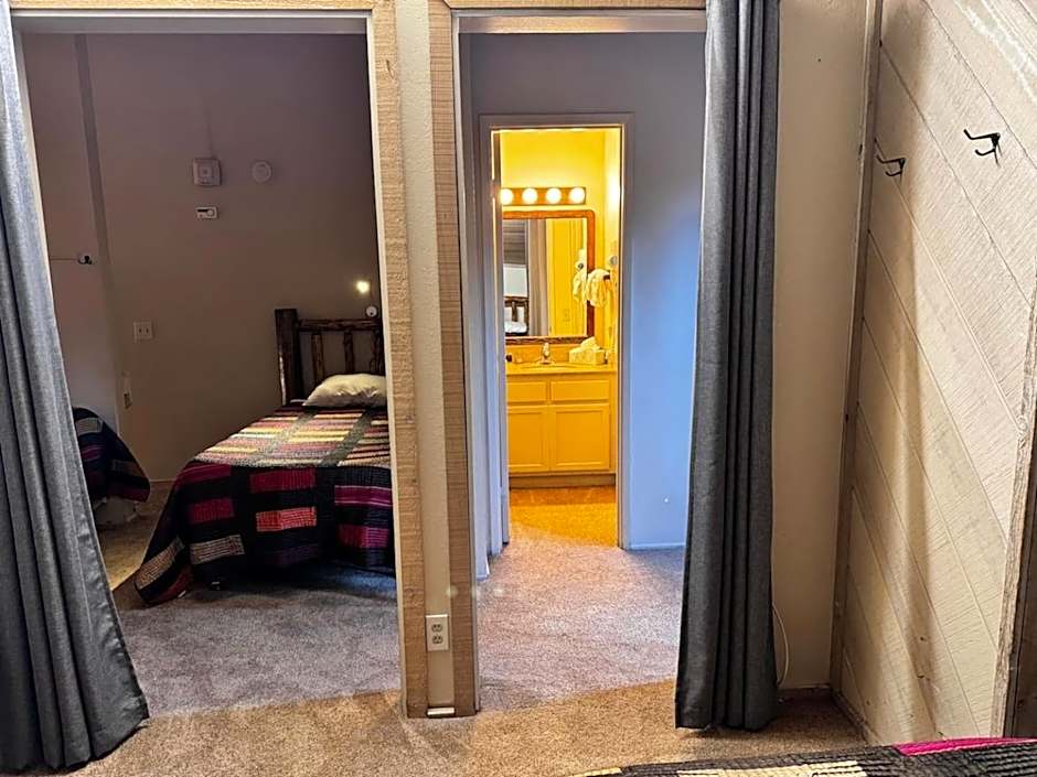 Mammoth Lakes Crestview Condo #50