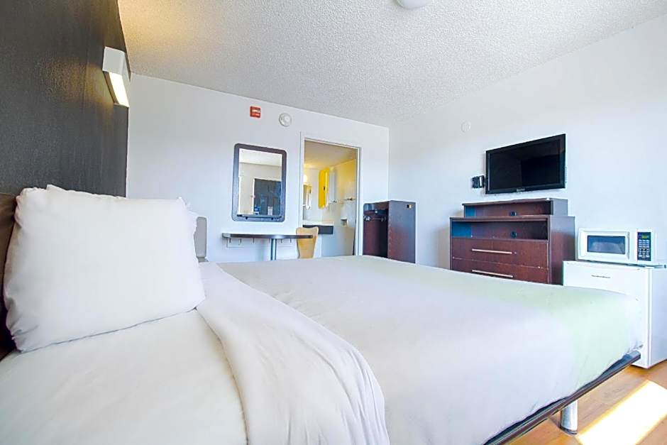 Studio Inn Extended Stay Oklahoma City Airport by OYO