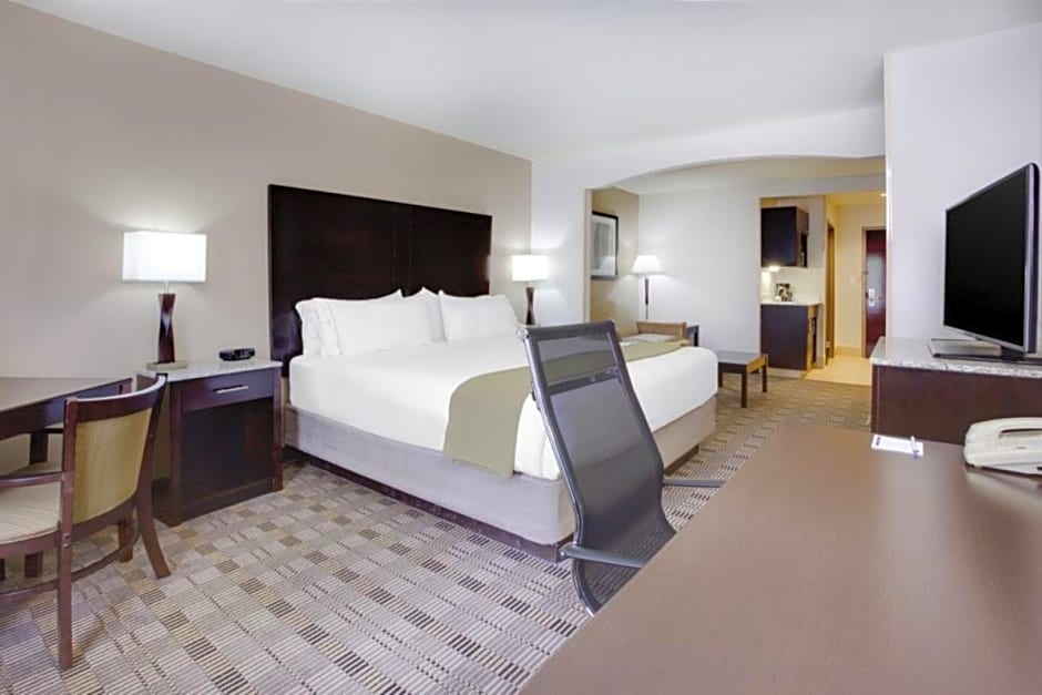 Holiday Inn Express Hotel & Suites Mebane