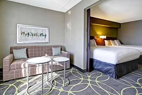 One-Bedroom Queen Suite with Two Queen Beds and Sofa Bed - Hearing Accessible