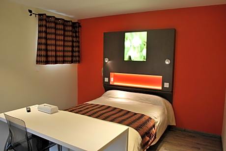 Logis Hôtel & Restaurant Les Perce-Neige