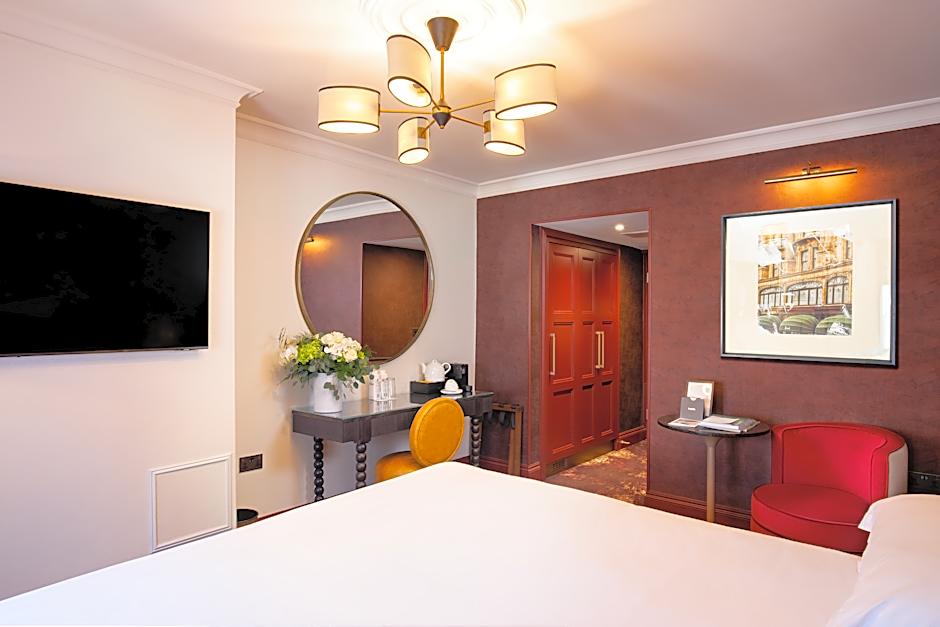 Photo 1 of 2 of Superior 2 Beds and 1 King Bed