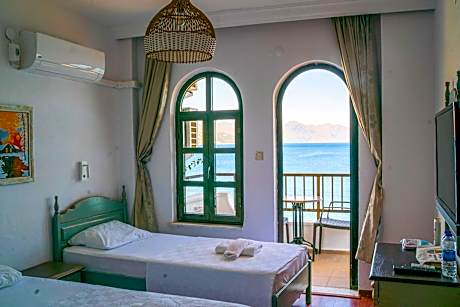 Double or Twin Room with Sea View