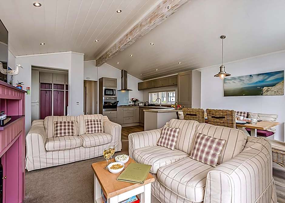 Woodside Coastal Retreat