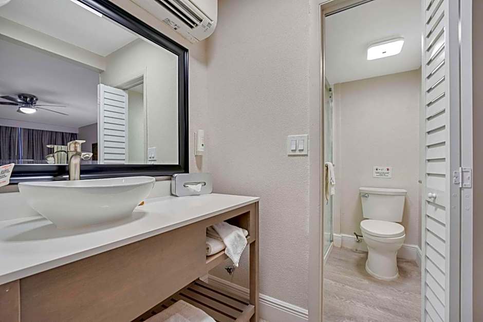 Quality Inn & Suites Airport/Cruise Port Hollywood