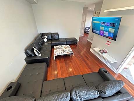 Adorable Ajax House for Rent