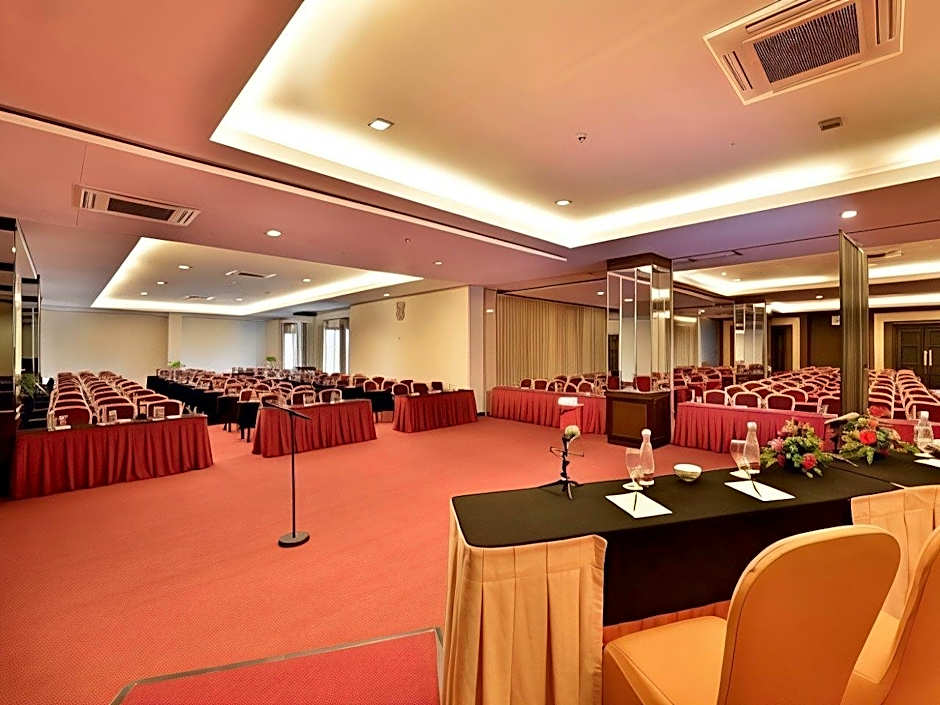 Gino Feruci Kebon Jati Bandung