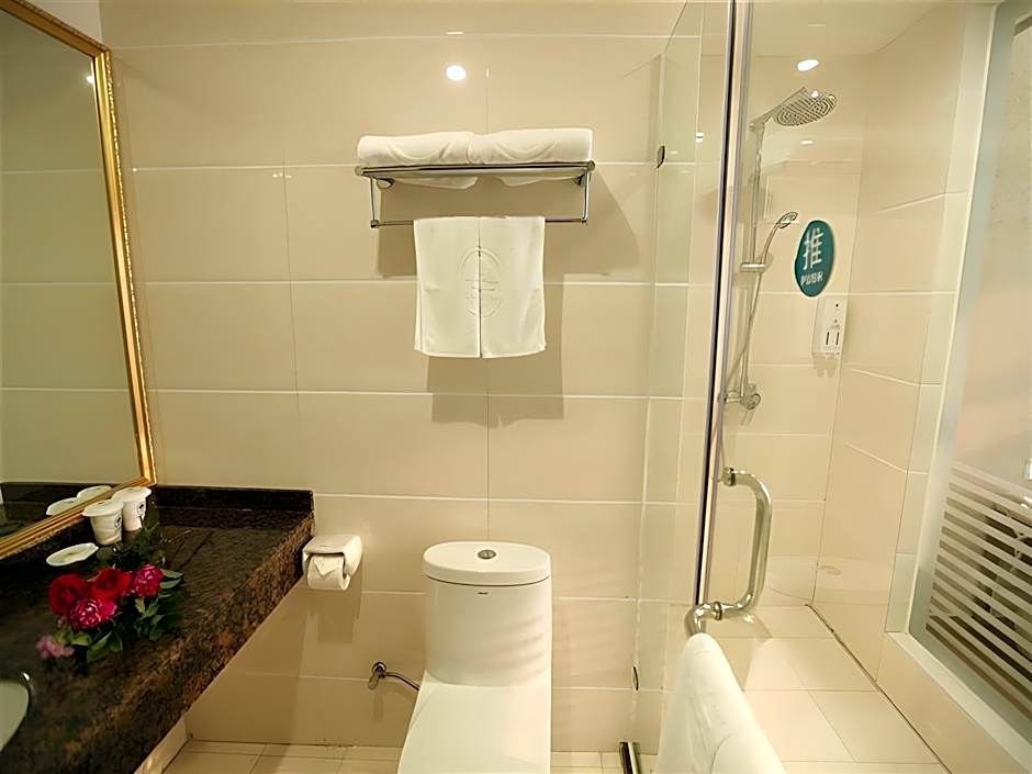 GreenTree Inn GuangDong HuiZhou South Railway Station DanShui RenMin Road Business Hotel