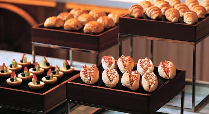 Hyatt Place Bangkok Sukhumvit 1