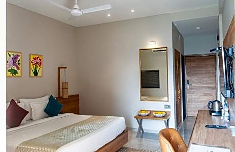 Deluxe Double Room with Balcony