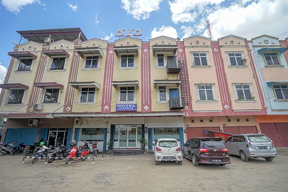OYO 448 Hotel Central
