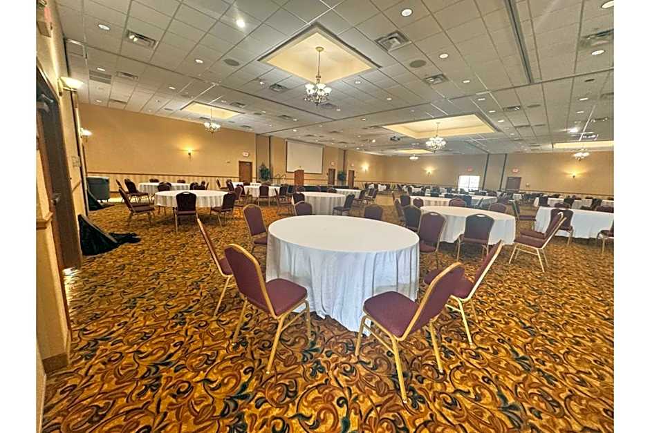 Hotel Pineville & Conference Center Alexandria I-49